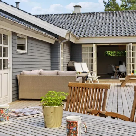 Vakantiehuis Cozy In Vaeggerlose With Sauna *