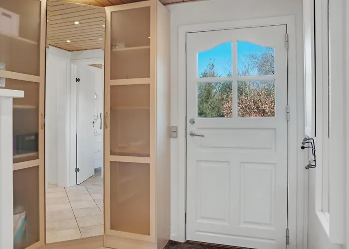 Cozy In Vaeggerlose With Sauna Дом отдыха